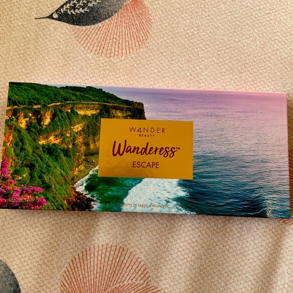 Wander Beauty Wandress Escape Eyeshadow Palette - Picture 1 of 3